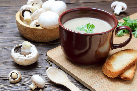 Mushroom soup puree of champignon