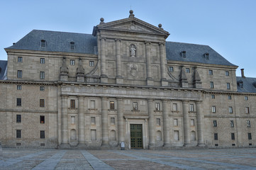 FACHADA DEL MONASTERIO DEL ESCORIAL