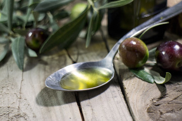 Olive su legno