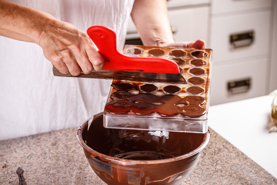 Making chocolate candies