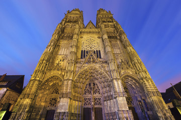 Fototapeta na wymiar Tours Cathedral