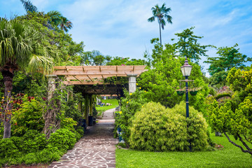 Queens Park Walkway