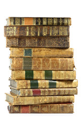 Stapel alter Bücher isoliert auf weißem Hintergrund