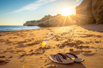 Flip flops im Sand, Urlaub, relaxen, chillout