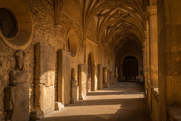 Fototapeta na wymiar Basílica de San Isidoro de León interior