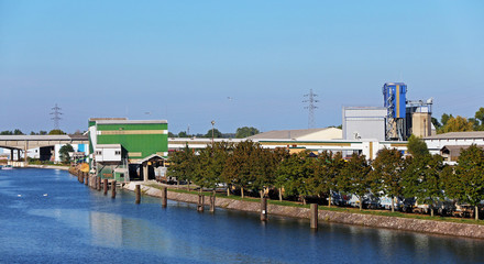 Docks