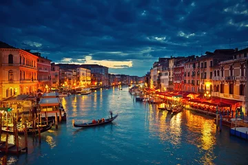 Foto auf Acrylglas Blick auf den Canal Grande von der Rialtobrücke in der Abenddämmerung, Venedig, Italien © sborisov
