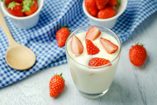 Healthy strawberry yogurt