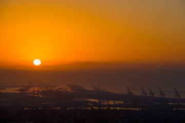 アメリカLong Beach Sunrise / アメリカカリフォルニア州のロングビーチ港の夜明けです
