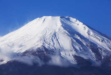 Fototapeta na wymiar 富士山　雪　mount fuji snow