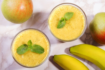 Banana and pear smoothie