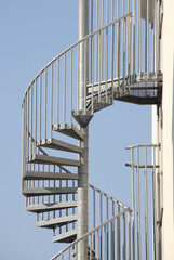 Bilder und Videos suchen: außentreppe