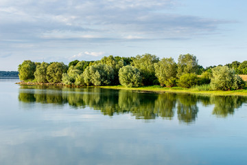 Fototapeta na wymiar Lake of Der-Chantecoq in France.