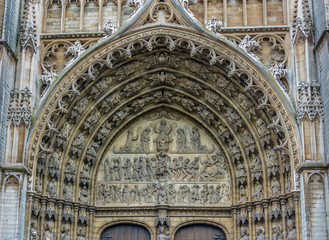 Fototapeta premium Antwerpen - Eingangsportal Liebfrauenkathedrale