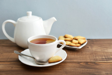 Obraz na płótnie Canvas Cup of tea and cookies