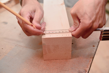 Exakt measurement with two hands and a folding rule