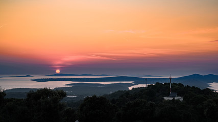     Sonnenuntergang über den Inseln von Losinj 