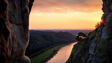 Sonnenuntergang über der Elbe, Ausblick von der Bastei