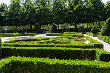 Jardin &agrave; la fran&ccedil;aise