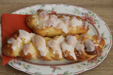 Zarter Kuchen mit Zucker