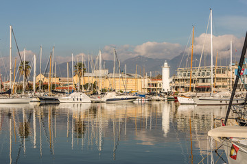 Italien, Toscana, Versilia, Riviera, Viareggio, Hafen, Yachthafen, Fischkutter, Fischerboot, Yacht, Segelyacht, Motoryacht, Fischer, Segeln, Motorboot, Bootshafen,Fischerei,Yachtclub, Fischernetz