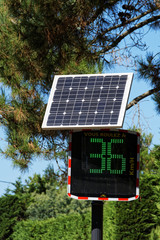 panneau contr&ocirc;le  vitesse