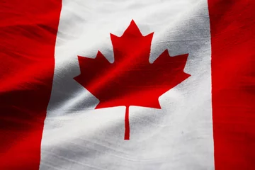 Crédence de cuisine en verre imprimé Canada Gros plan du drapeau du Canada ébouriffé, drapeau du Canada soufflant dans le vent