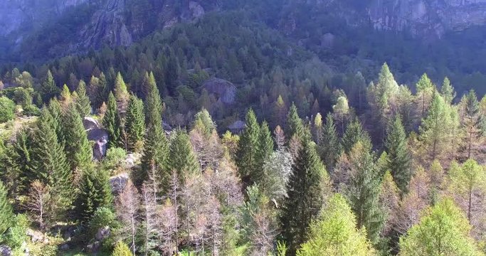 
Aerial 4k - Val di Mello - Valmasino (IT) - Sorvolo laghetto