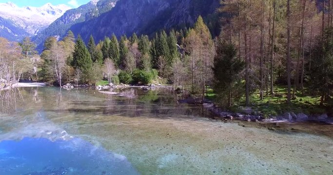 Aerial 4k - Val di Mello - Valmasino (IT) - Sorvolo laghetto 