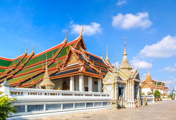 Fototapeta na wymiar Chakri Maha Prasat Throne Hall in Bangkok of Thailand