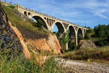 Fototapeta na wymiar Old train bridge.
