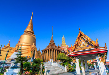 Fototapeta premium Wat Phra Kaew or Temple of the Emerald Buddha or Wat Phra Si Rattana Satsadaram in Bangkok of Thailand