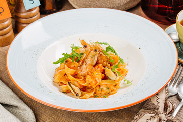Spaghetti with sauce and seafood