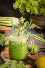 Healthy green smoothie