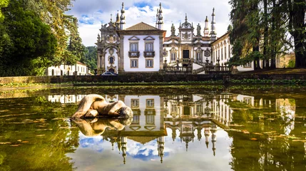 Gardinen  beautiful Vila real castle in Portugal - Solar de Mateus © Freesurf