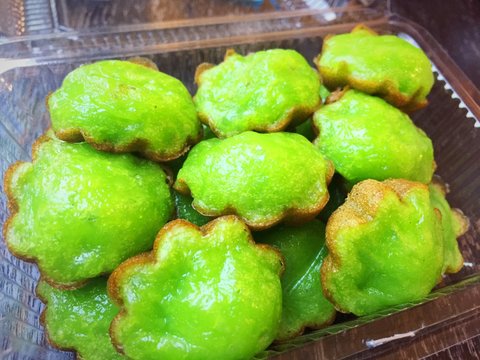 screwpine thai coconut pancake