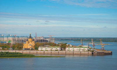 Fototapeta na wymiar View of the waterfront city of Nizhny Novgorod and merge Oka and Volga rivers