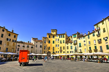 Fototapeta na wymiar City of Lucca, Italy