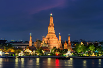 Fototapeta premium Wat Arun temple