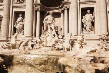 Fontana di Trevi, Roma, Italia - 122412667
