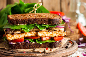 vegan sandwich with tofu and vegetables - obrazy, fototapety, plakaty