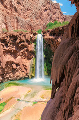 Fototapeta na wymiar Mooney Falls, Havasupai Indian Reservation, oasi in the Grand Canyon