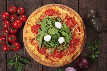 Spaghetti pizza margherita