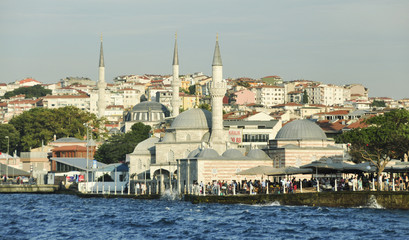 Mezquita ribera del Bósforo, Estambul