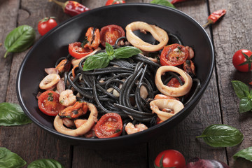 Black spaghetti pasta