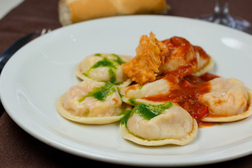 Sorrentinos ricotta with mixed sauce