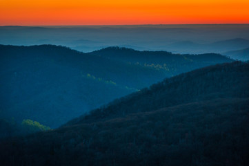 Fototapeta na wymiar Sunrise over the Appalachian Mountains, seen from Skyline Drive