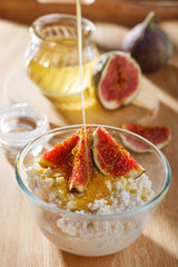Cottage cheese with figs