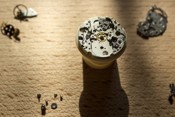 mechanical watch repair 