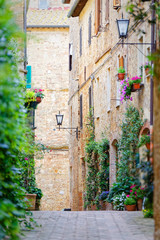 Fototapeta na wymiar Alley in Pienza, Siena, Tuscany